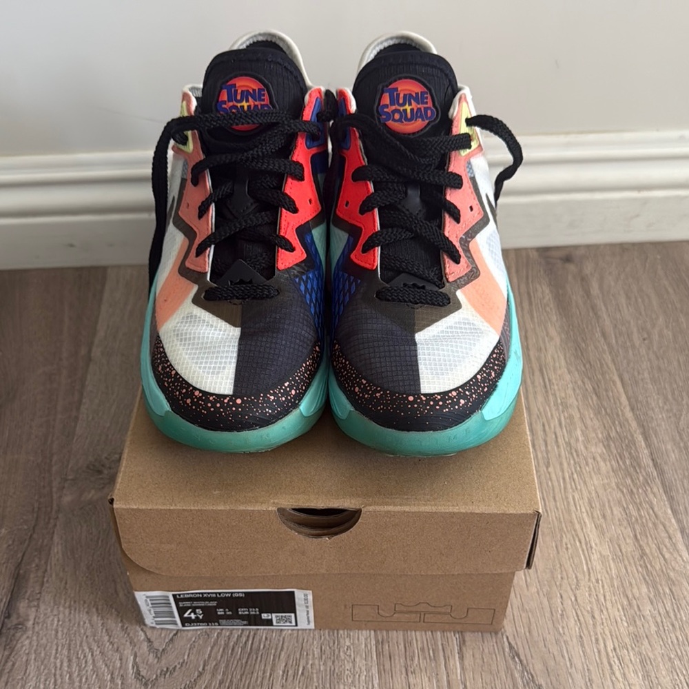 Nike LeBron XVIII Low (GS)